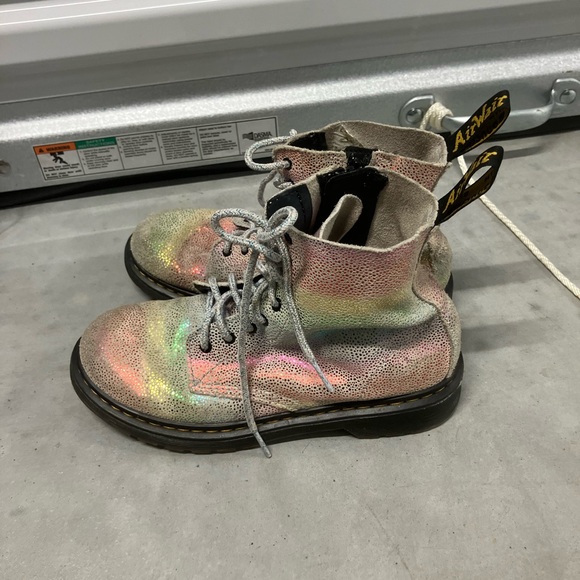 DR. MARTENS Pascal 1460 Iridescent Rainbow Lace Up Unicorn Suede Combat Boots 5 - Picture 4 of 9